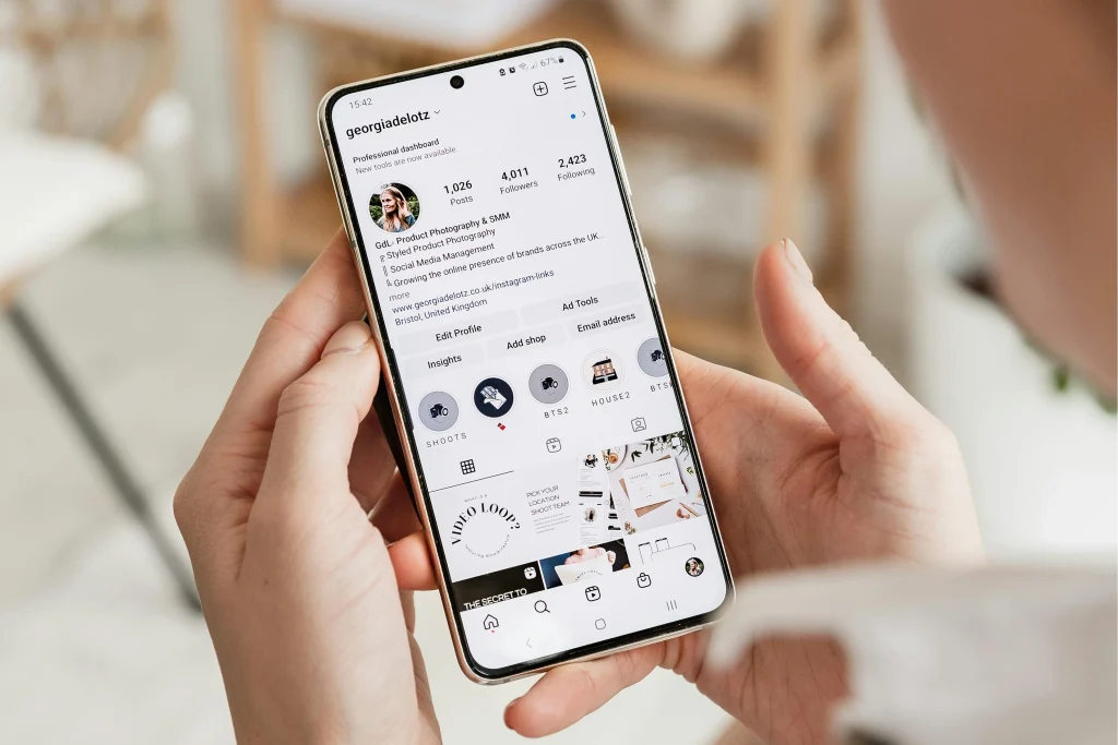 Tips to Create Eye-Catching Instagram Bio Ideas